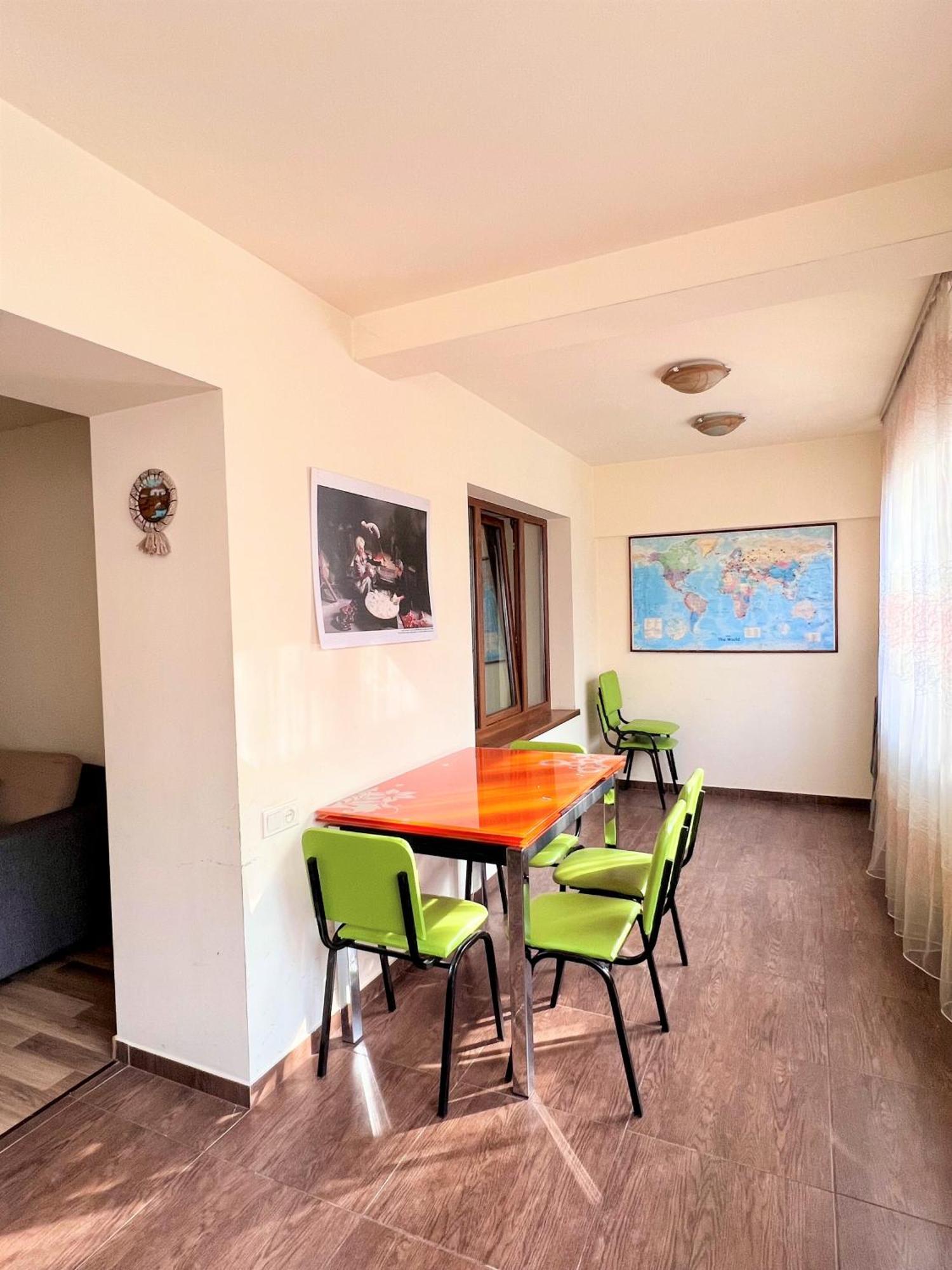 Vernisaj Apt At Republic Square & Ruben Tours Erevan Exterior foto